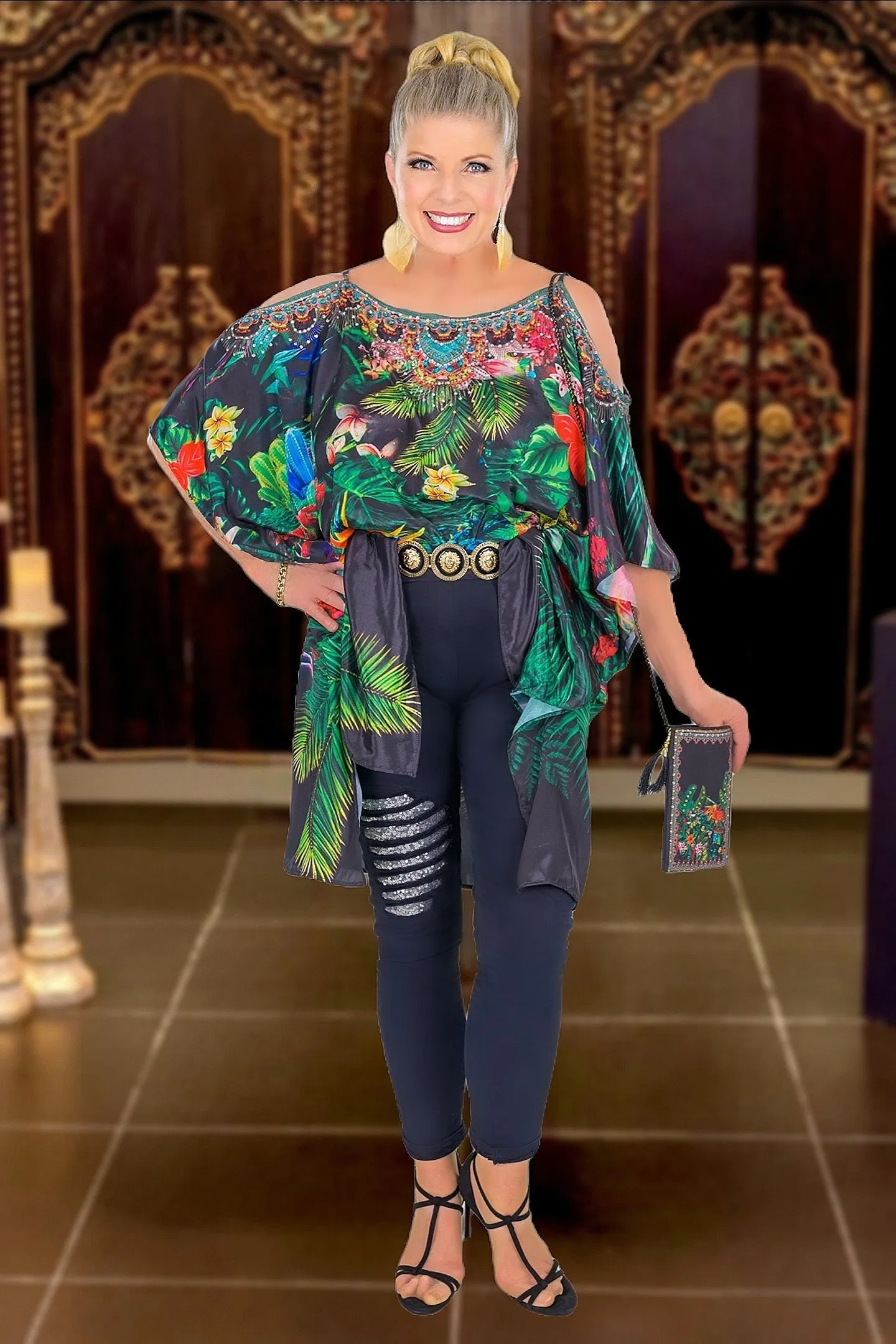 SHORT KAFTAN / TOP IN COLD SHOULDER